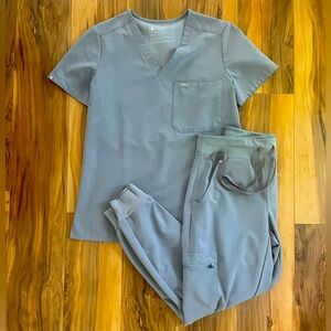 Figs Catarina Top and Zamora Jogger in Space Grey, XS/XSP